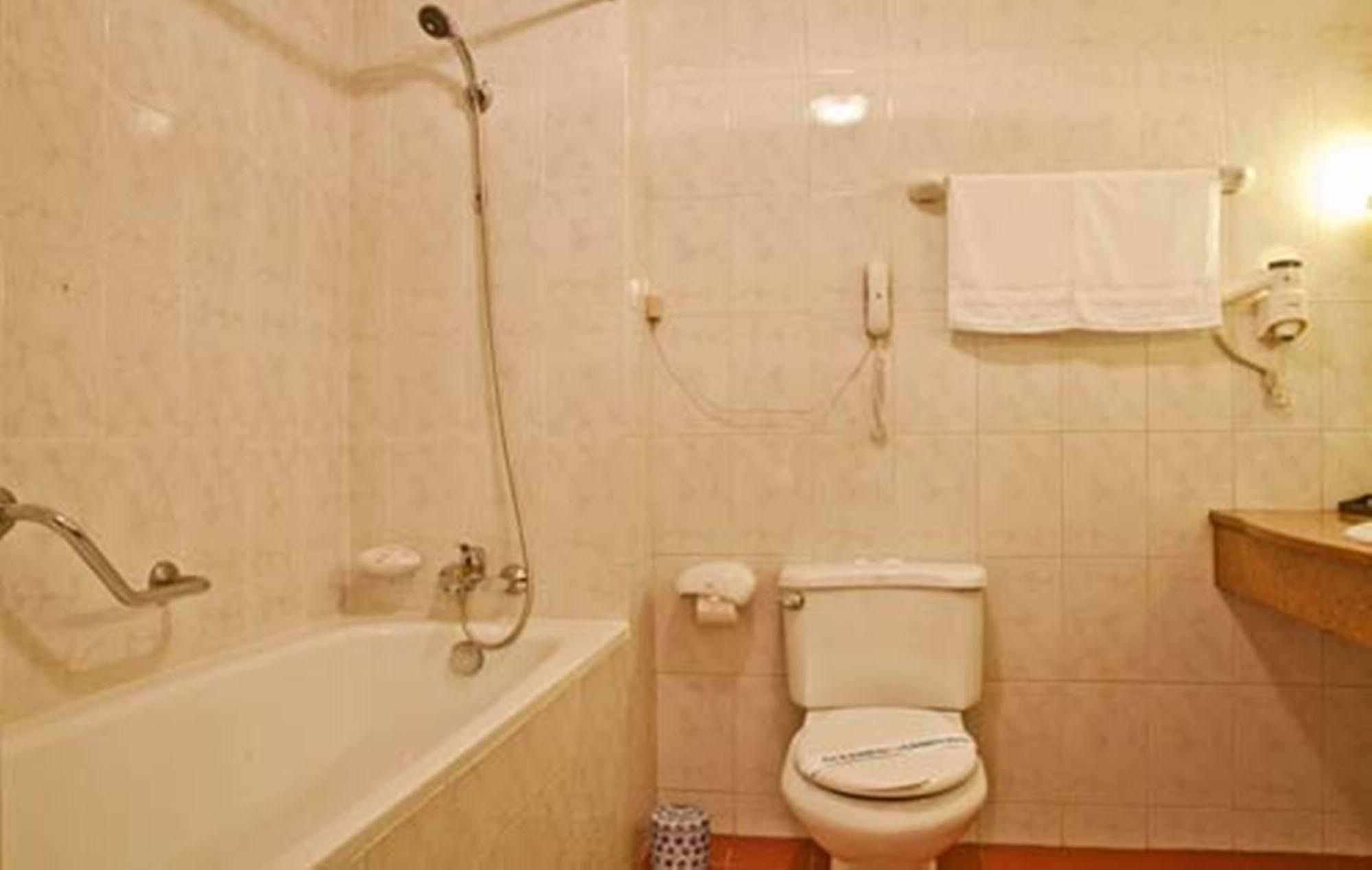 Green Park Hotel 河内 外观 照片