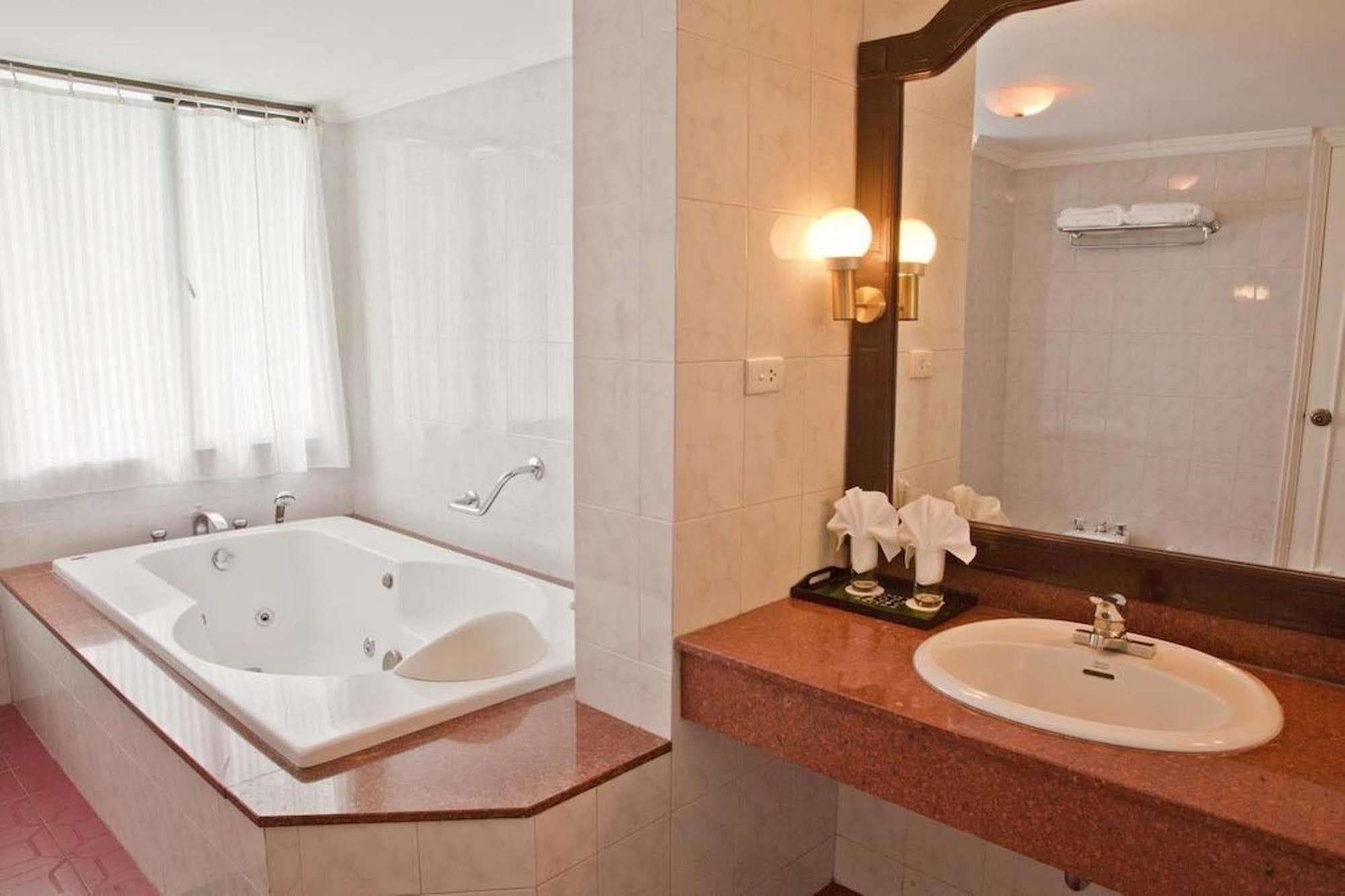 Green Park Hotel 河内 外观 照片